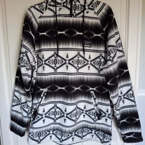 The brand is Massive Outdoor. Size Large,  Fleece Pullover. NWOT